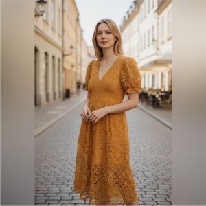 NWT Gilli lace dress